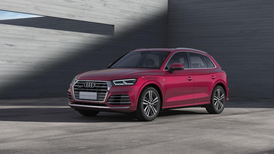  Audi Q5L 45 TFSI Quattro S-Line 2018 года  (CN) (фото 1 из 18)